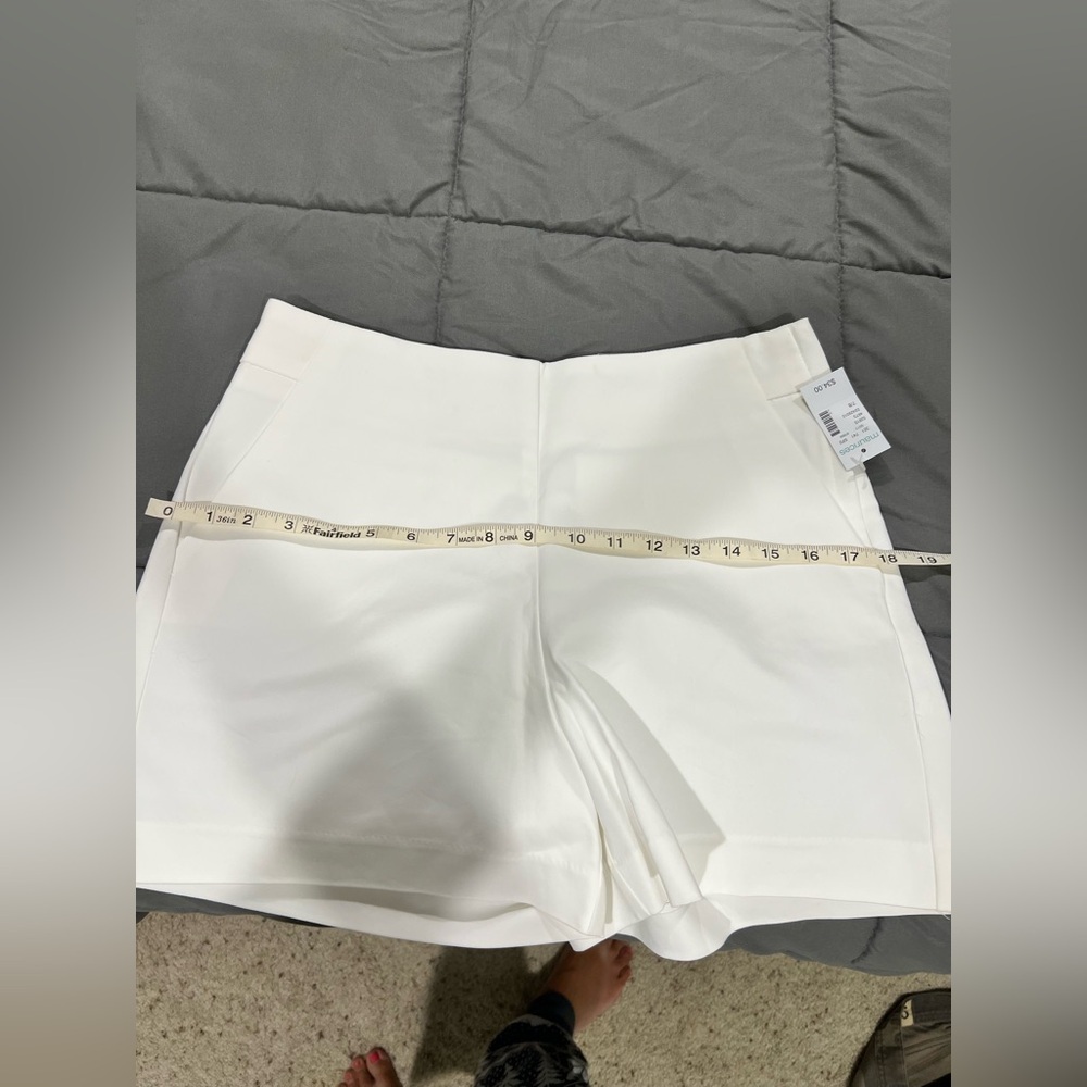 NWT new Maurice’s work dress shorts off white cream beige 7/8 - Picture 8 of 10